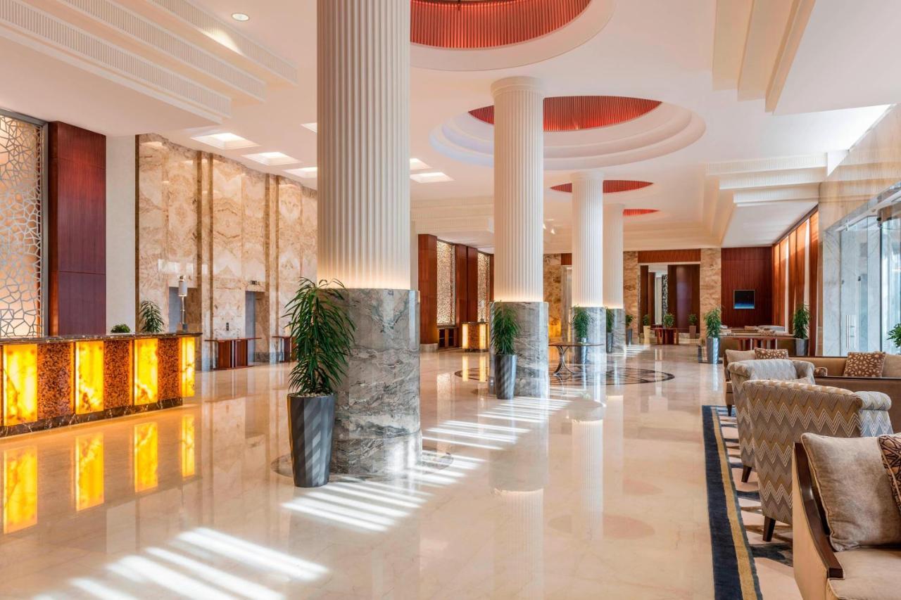 Sheraton Oman Hotel Muscat Exterior foto Lobby