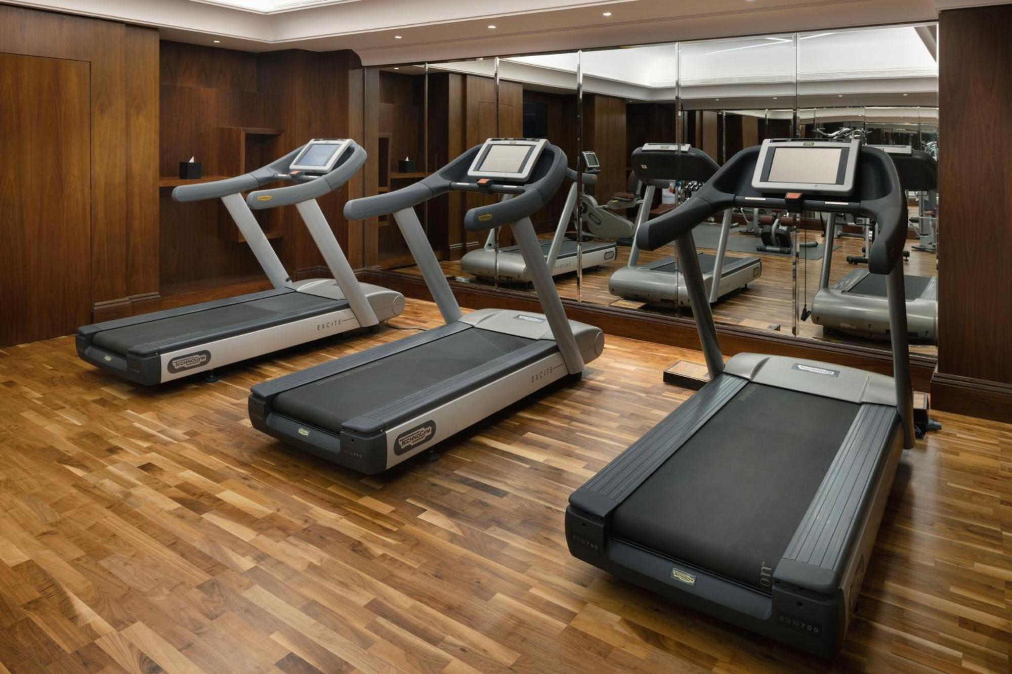 Sheraton Oman Hotel Muscat Exterior foto Treadmills