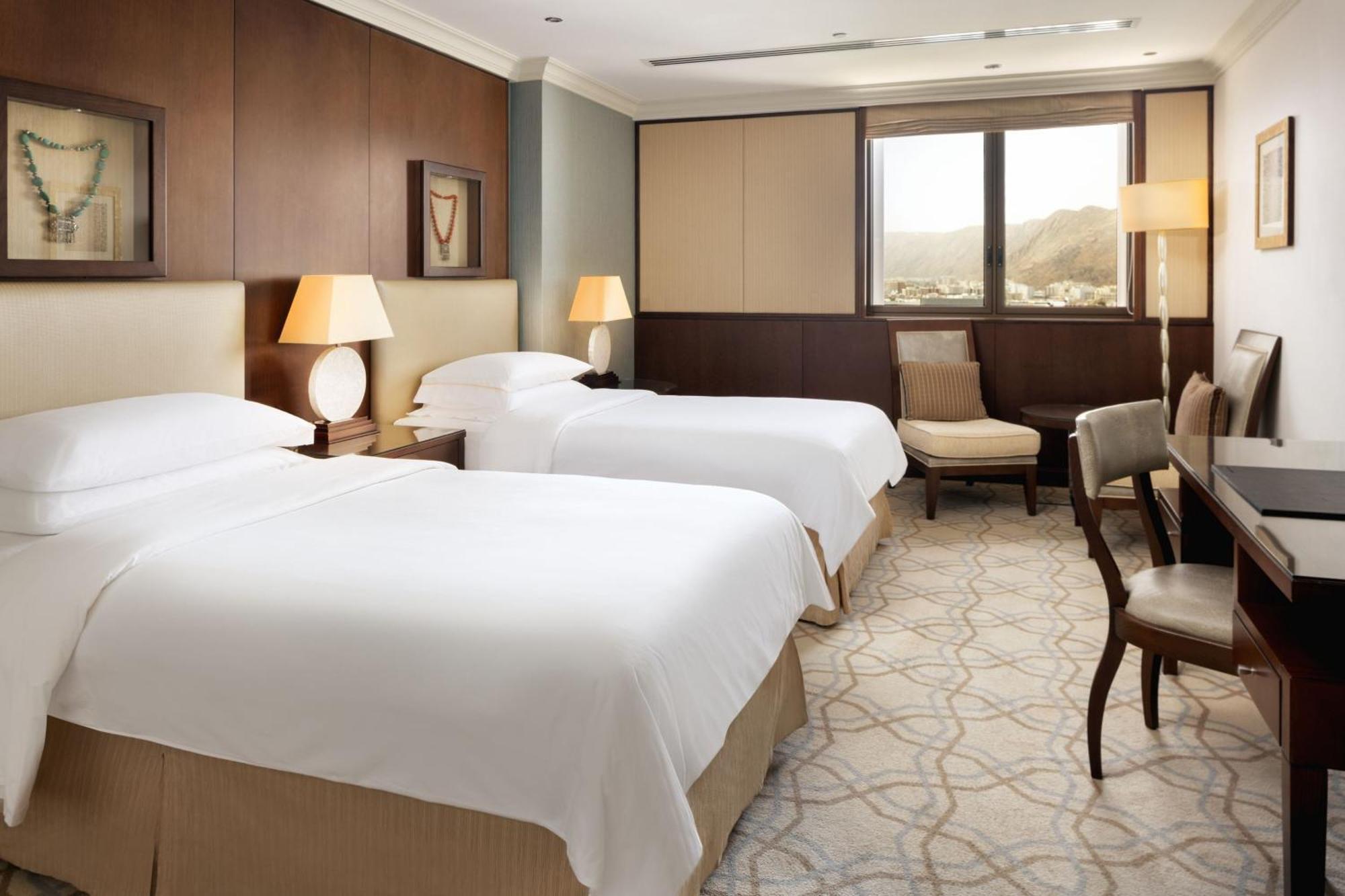 Sheraton Oman Hotel Muscat Exterior foto Deluxe Room