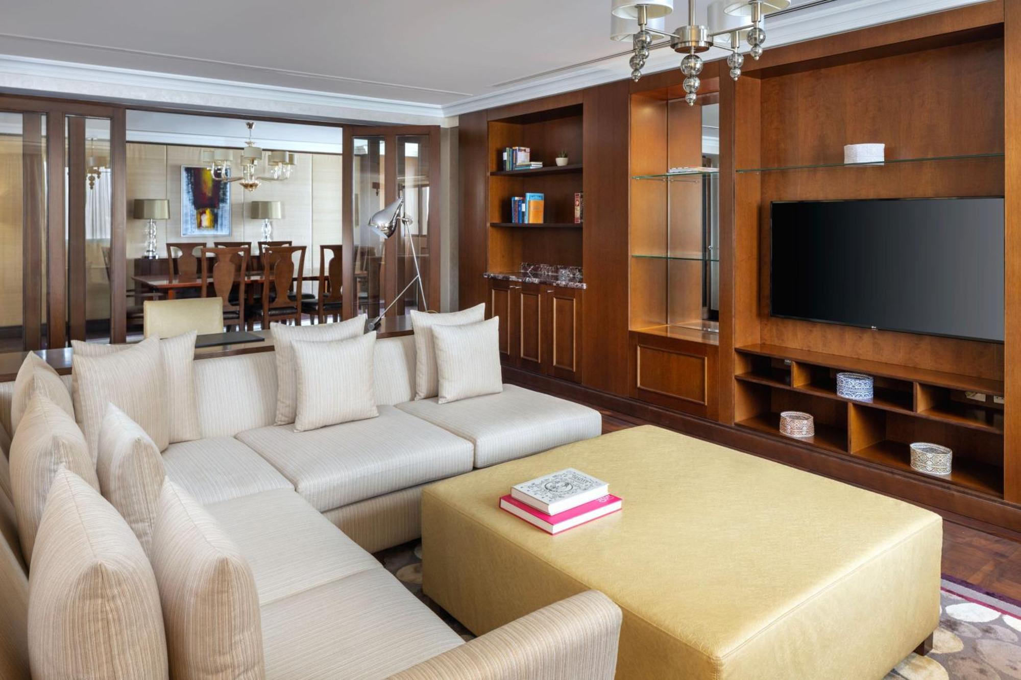 Sheraton Oman Hotel Muscat Exterior foto Living room