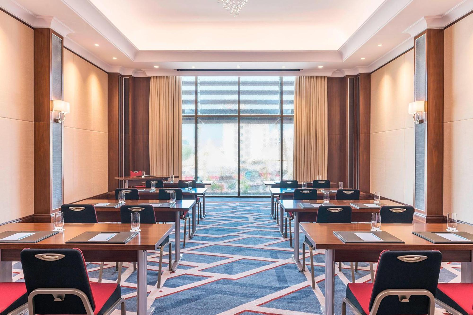 Sheraton Oman Hotel Muscat Exterior foto Meeting room