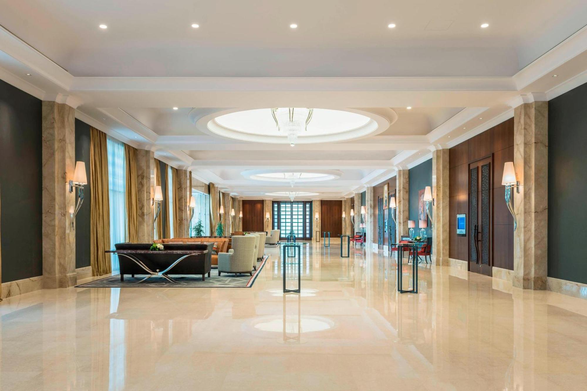 Sheraton Oman Hotel Muscat Exterior foto Lobby