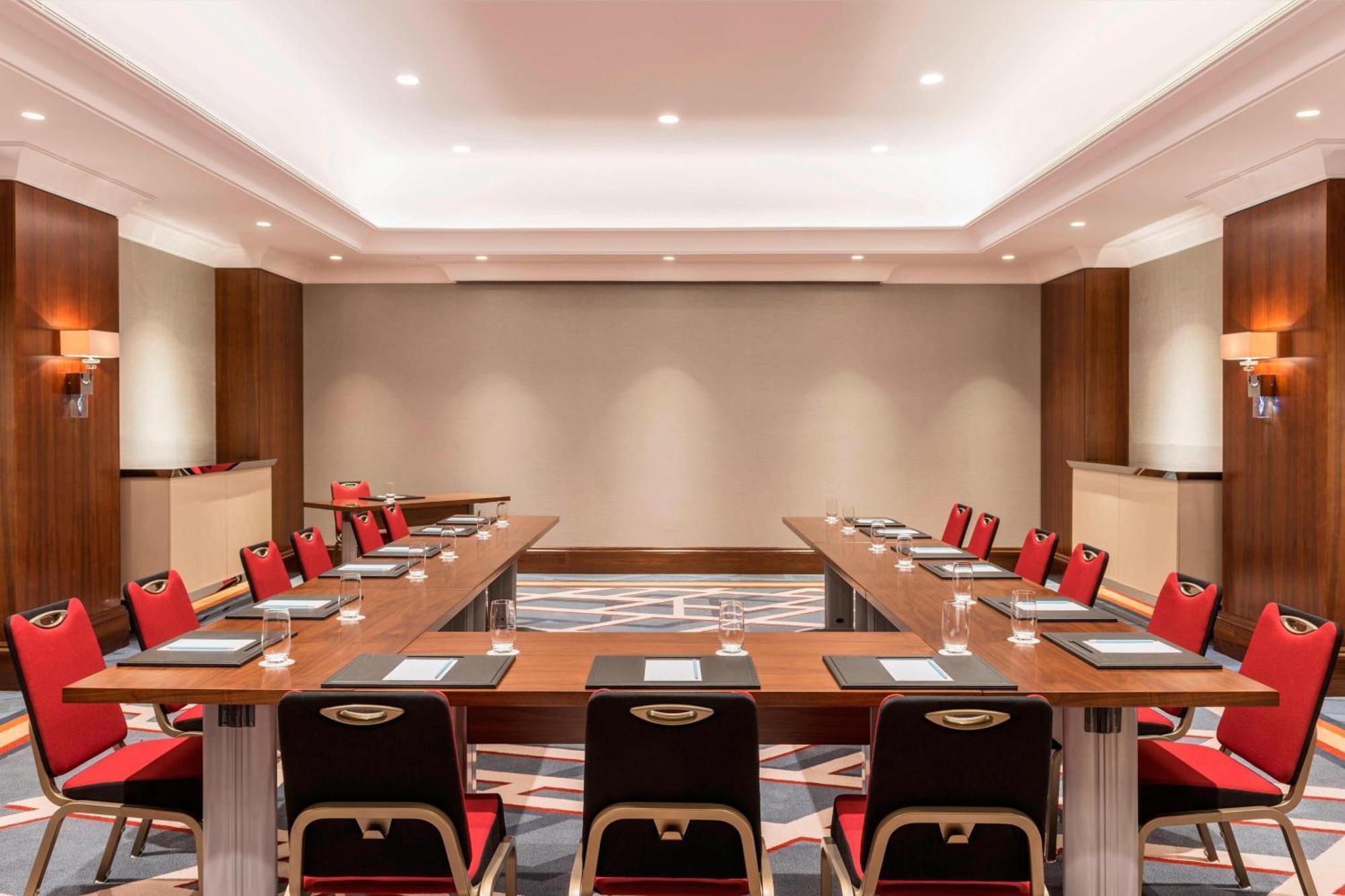 Sheraton Oman Hotel Muscat Exterior foto Meeting room